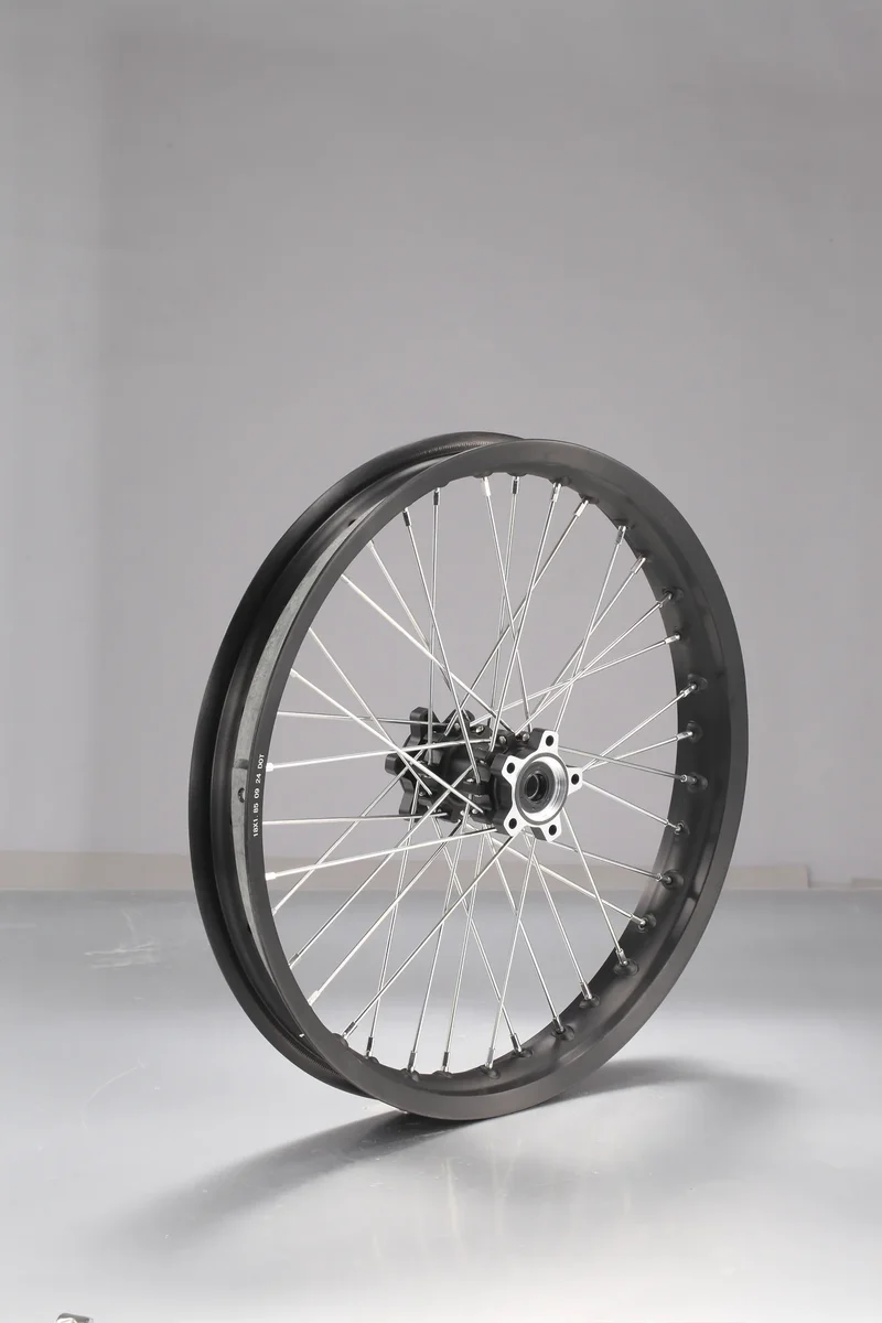 Hinterradfelge 3.0/SR 1.85x18"