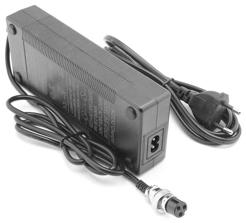 SXT Ultimate Pro Ladegerät 67,2V / 2A