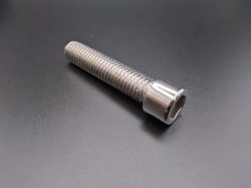 WANDLER Inbusbolzen M10x45 für Stoßdämpfer hinten