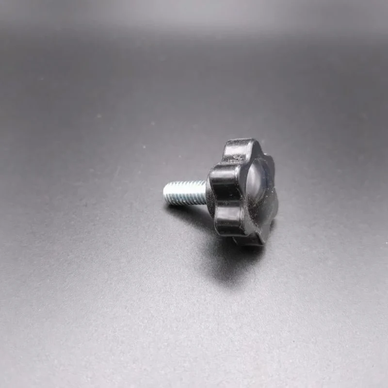 WANDLER Befestigungsschrauben M6x16 für Korb hinten