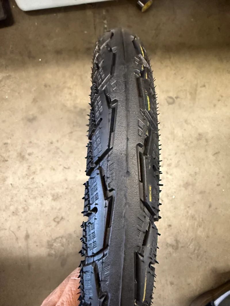 14x2.125 Chao Yang tire Euc
