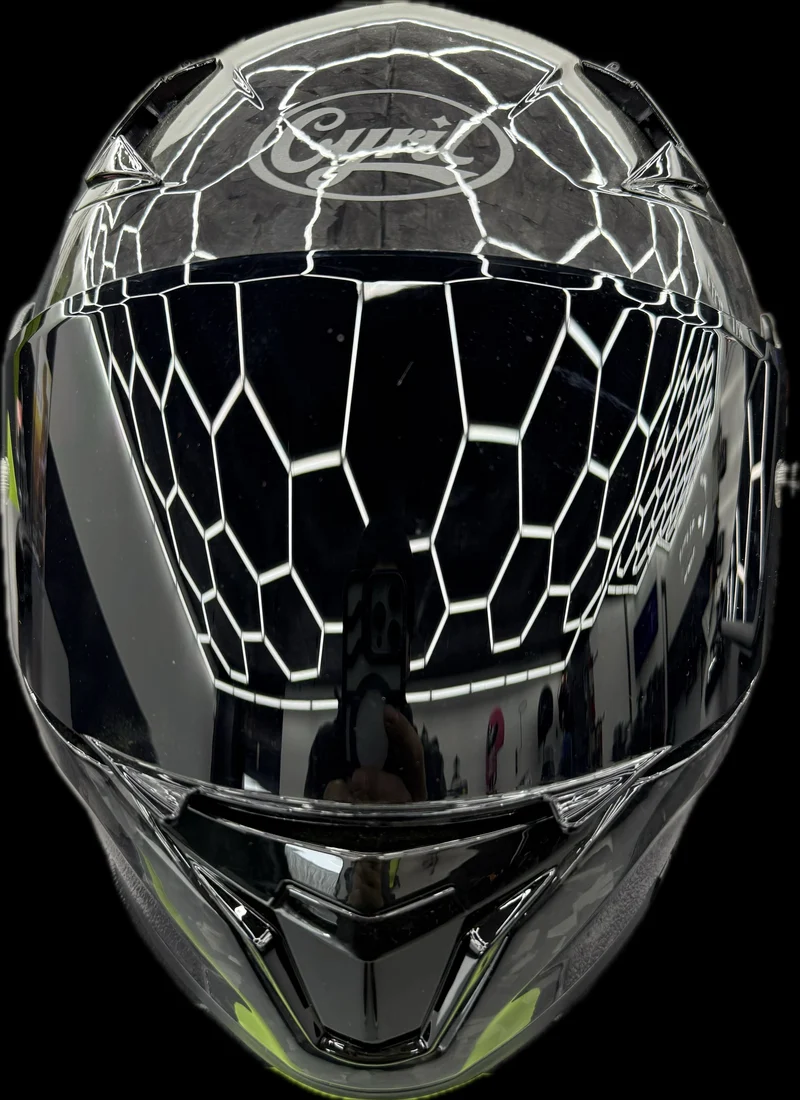 Cyril forged carbon helmet