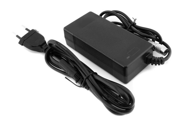 Lithium Ionen Ladegerät 24V / 2,0A