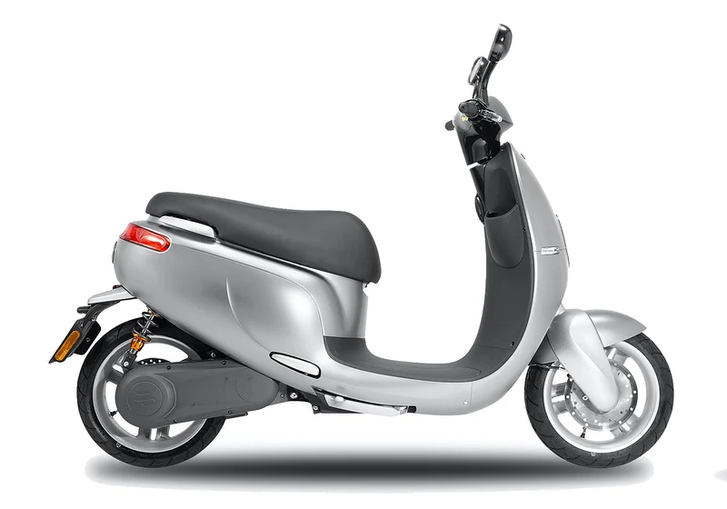 Ecooter E1R Elektroroller – 75 km/h