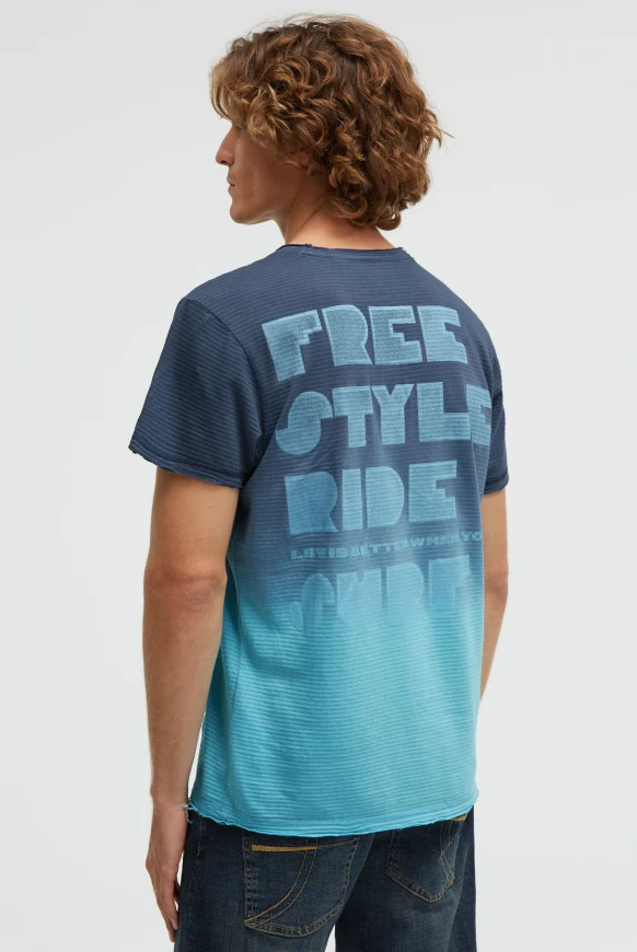 CAMP DAVID T-Shirt mit Strukturstreifen und Rücken-Artwork