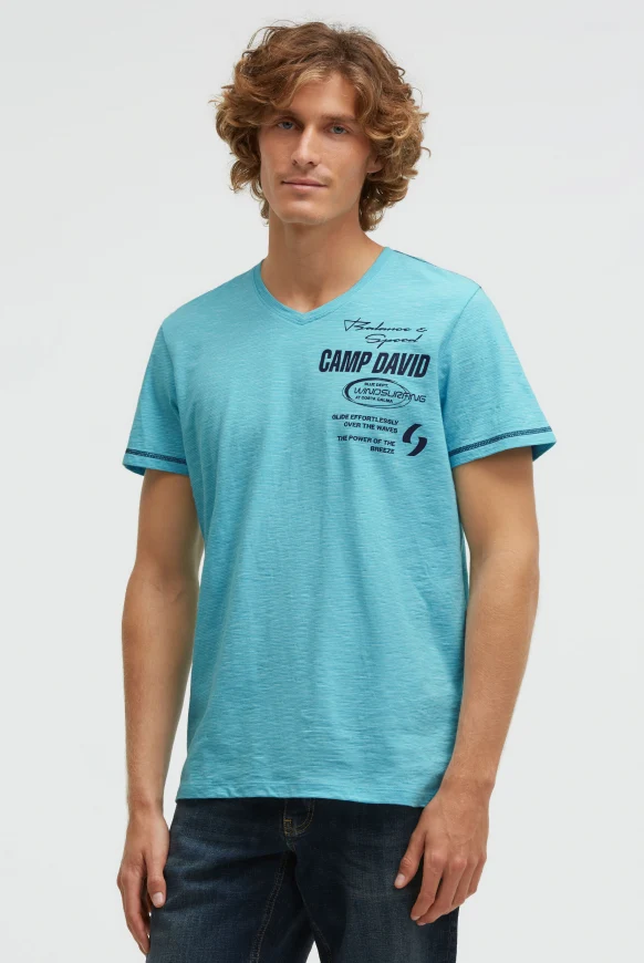 CAMP DAVID T-Shirt V-Neck mit Slub Stripes und Prints