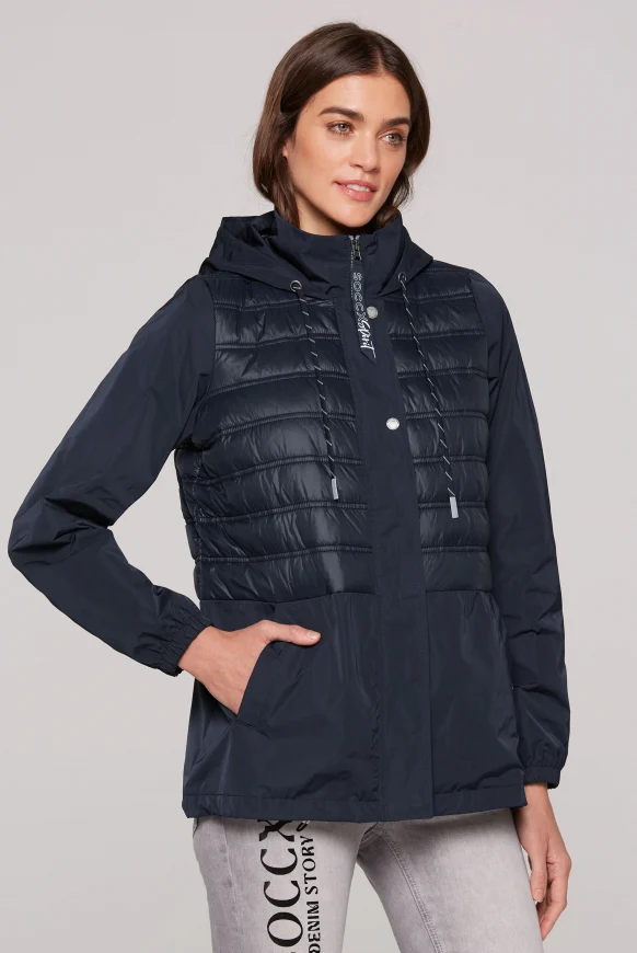 SOCCX Windjacke mit Kapuze im Materialmix