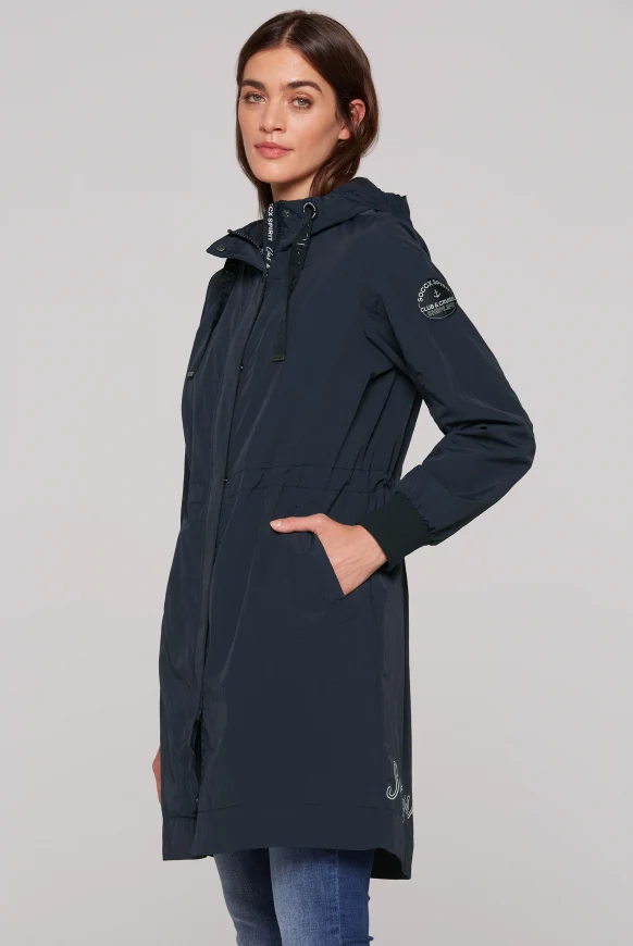 SOCCX Windparka mit Kapuze und Logo-Details