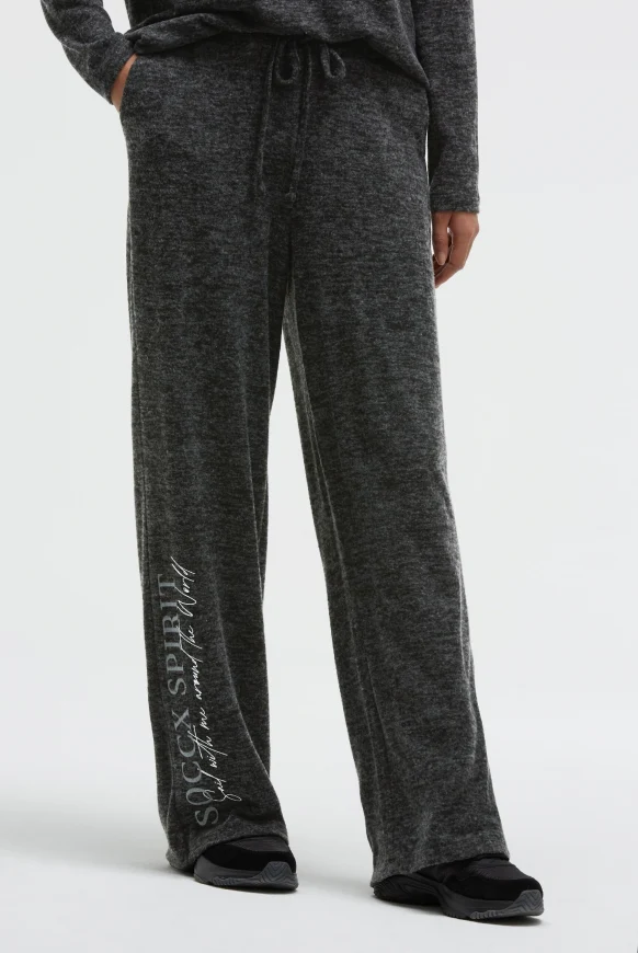 SOCCX Hose aus Flauschstrick Relaxed Fit