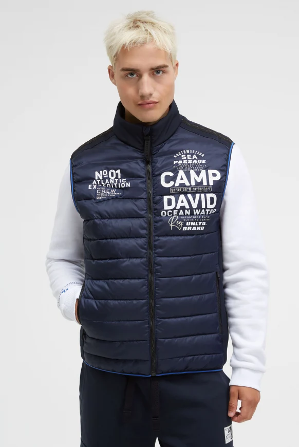 CAMP DAVID Steppweste im Materialmix mit Prints