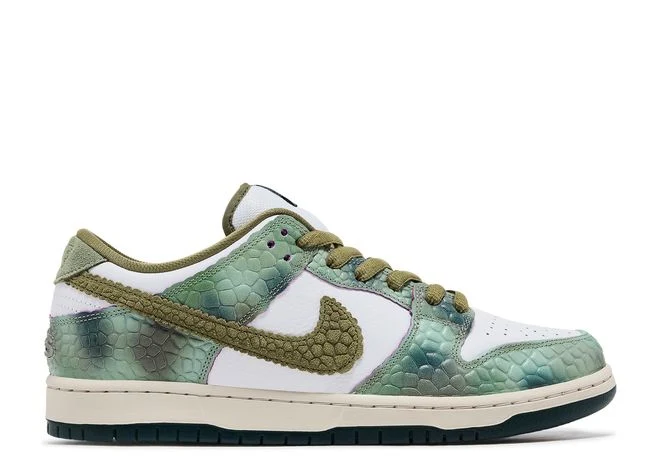 Alexis Sablone x Nike Dunk Low SB Chameleon