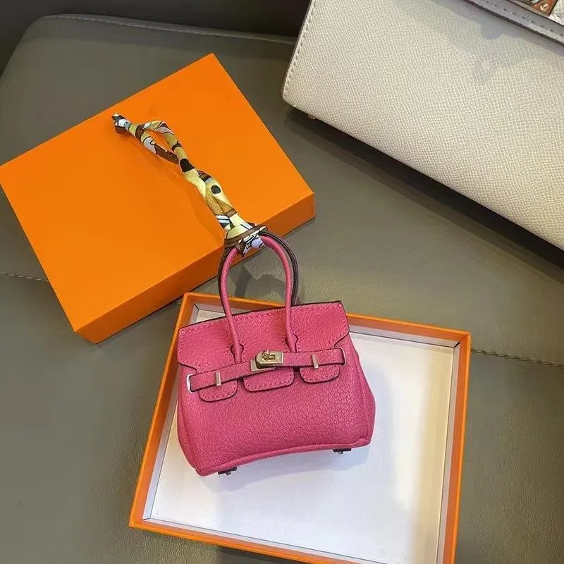Mini-Anhänger für kleine Taschen, Kopfhörer-Paket, Auto-Schlüsselanhänger, kreativer Anhänger für Geldbörse mit allen passenden roten Umschlägen 9x10cm